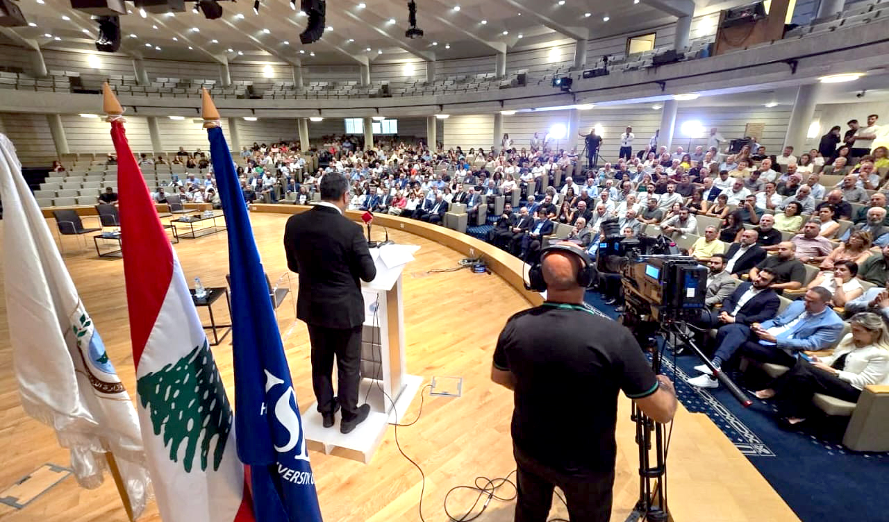 برعاية وزير الزراعة الدكتور نزار هاني: مؤتمر وطني يحتفي بالتفاح اللبناني في جامعة الروح القدس – الكسليك
