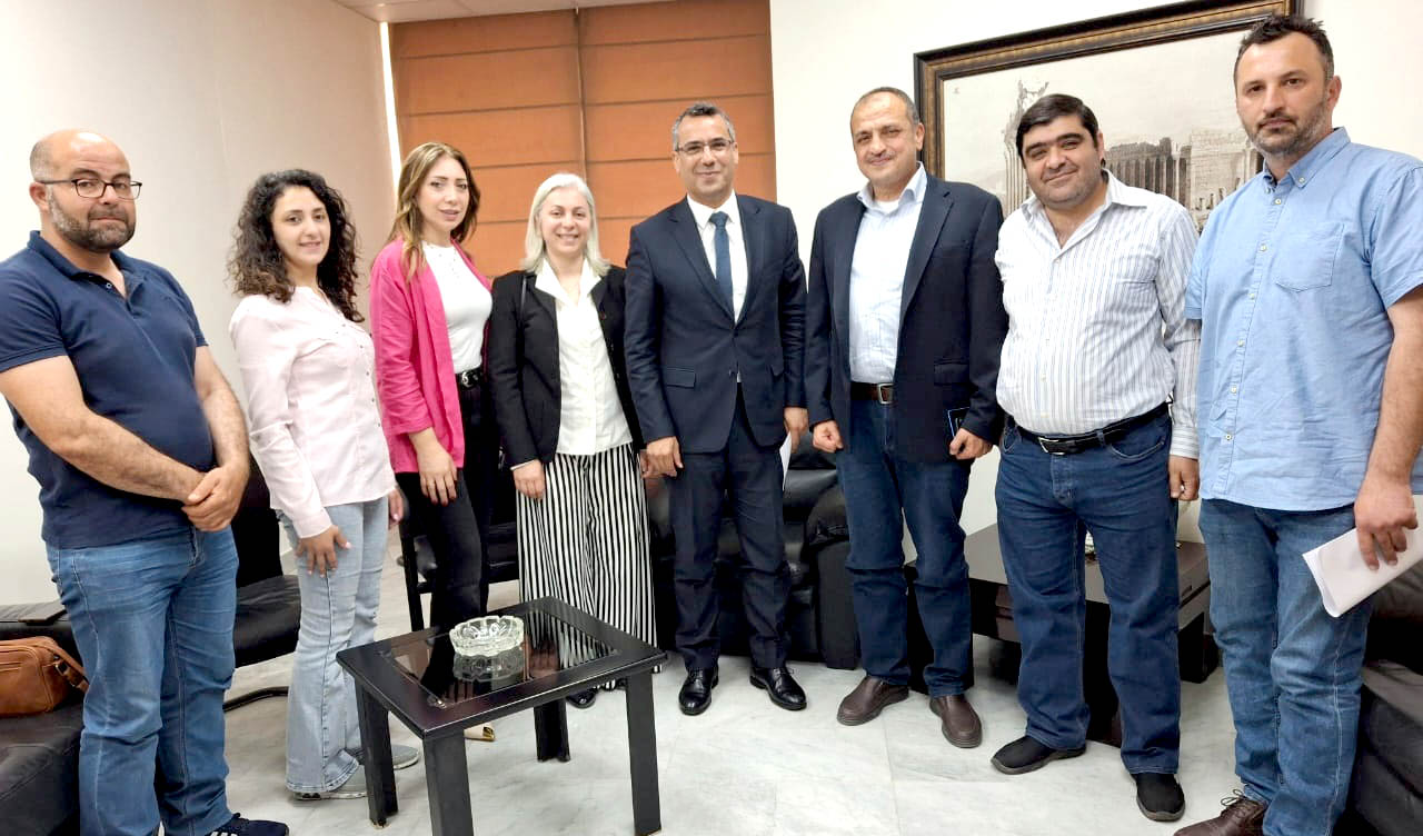 وزير الزراعة التقى وفدًا من أساتذة التعليم الزراعي المتعاقدين: وعدٌ بمعالجة أوضاعهم وتحسين حقوقهم