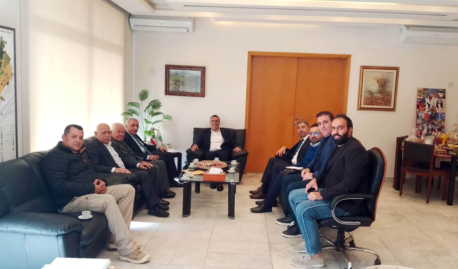 وزير الزراعة الدكتور نزار هاني يستقبل وفد اتحاد بلديات العرقوب: تأكيد على الدعم الشامل وحماية الزراعة والمزارعين