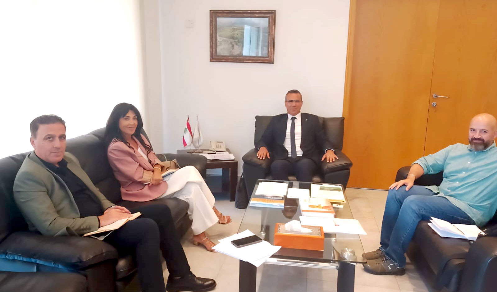 وزير الزراعة نزار هاني يبحث مع مؤسسة جورج فرام تعزيز الإرشاد الزراعي والتنمية المستدامة