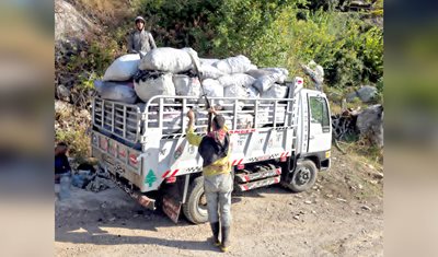 وزارة الزراعة تضبط عملية تفحيم غير شرعية وتصادر آليات وثلاثة أطنان من الفحم في كسروان