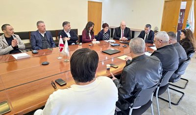 وزير الزراعة يرعى اجتماعًا موسعًا لقطاع الأغذية المجمدة والدواجن: نحو زراعة تعاقدية متكاملة وحماية مدروسة للإنتاج الوطني