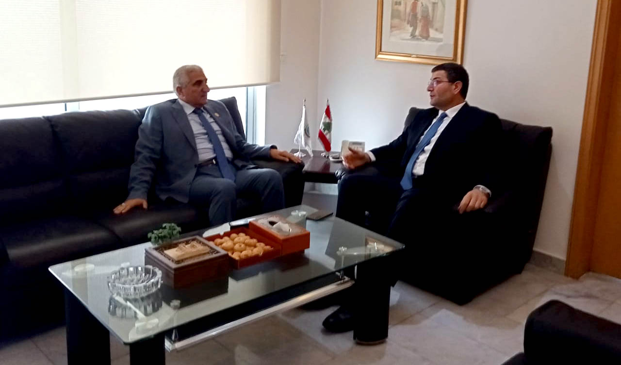 الوزير الحاج حسن استقبل المدير العام التنفيذي للمركز العربي لدراسات المناطق الجافة والأراضي القاحلة 