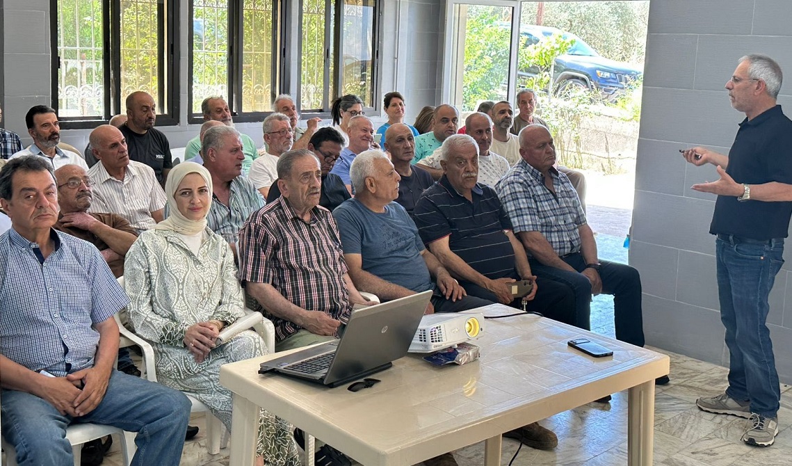 ورشة عمل في مزرعة الضهر حول الاستخدام السليم للمبيدات الزراعية بمشاركة واسعة من القرى المجاورة
