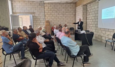 وزارة الزراعة تنظم ندوة إرشادية في طورزيا حول ترشيد استخدام المبيدات وأهمية التسجيل في سجل المزارعين