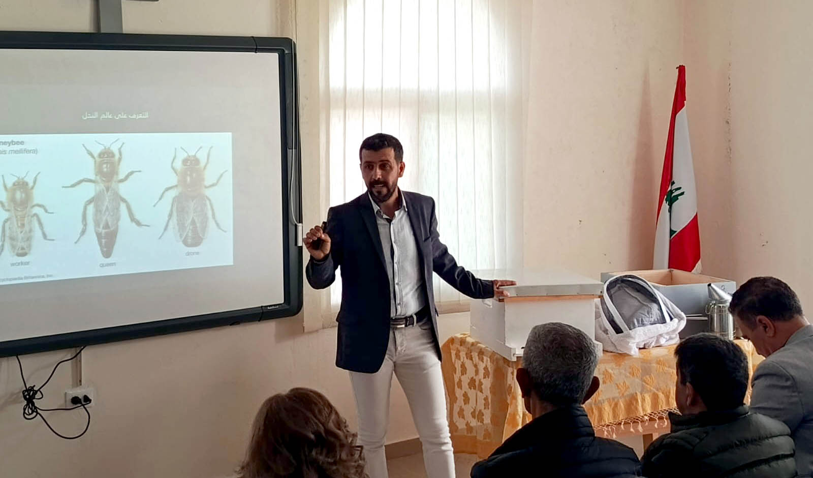 وزارة الزراعة تنظّم ندوة متخصصة في بعقلين حول تربية النحل والتنمية البيئية والاقتصادية المستدامة